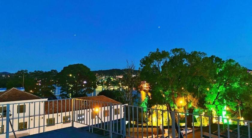 Gold Night Hotel Da Lat Exterior foto